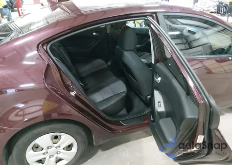 2017 Kia Forte Lx z USA, uszkodzony, nr VIN 3KPFL4A72HE127422